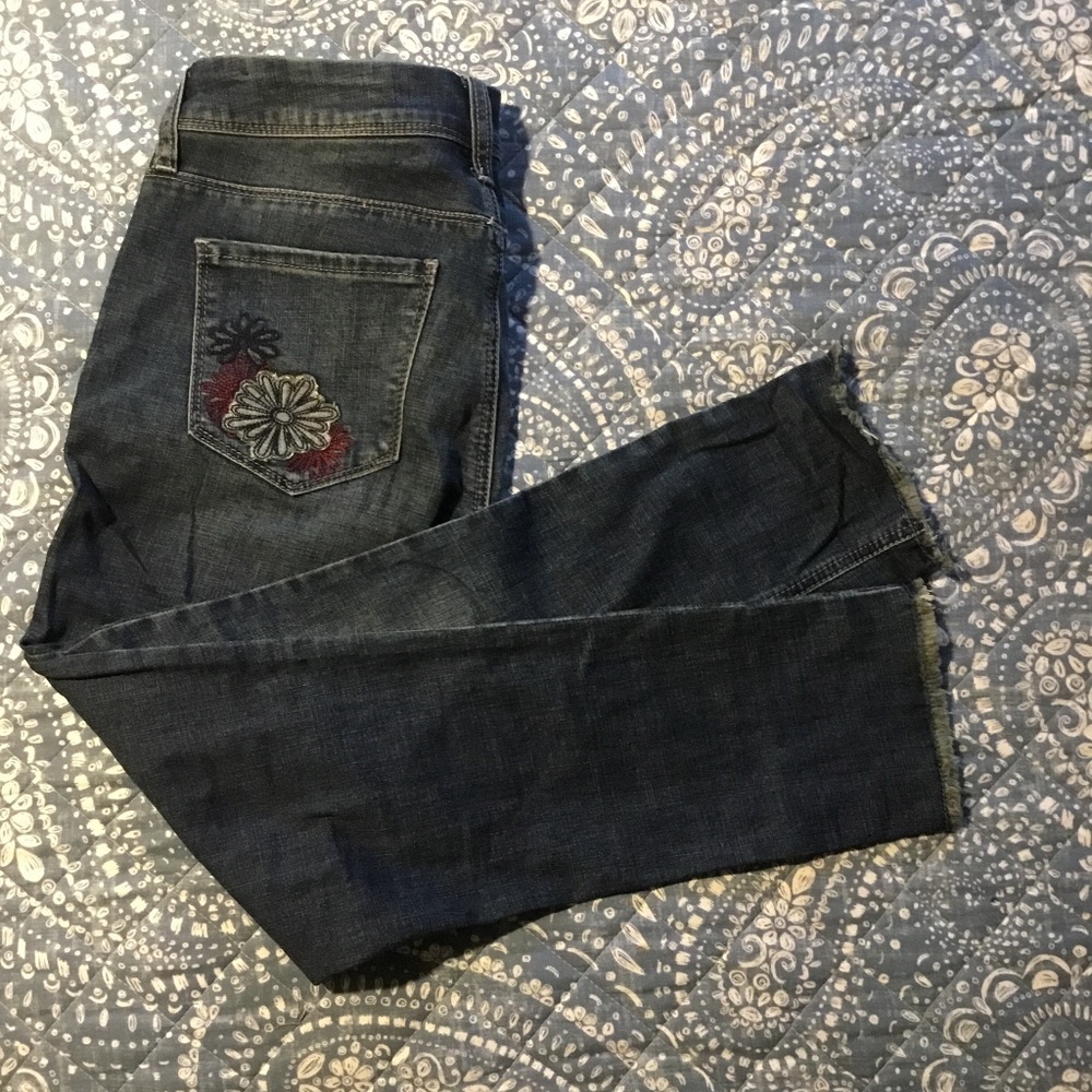 Seven7 Cropped Embroidered Jeans (6)